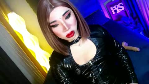 REYAN online show from February 23, 3:31 am