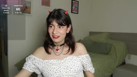 Snapshot of yana_secretroom chatting on October 16, 1:49 am Yana online show from October 16, 1:49 am