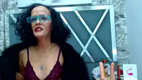 Snapshot of yanetrose chatting on October 1, 4:33 am yanetrose online show from October 1, 4:33 am