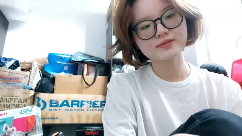 Snapshot of yanverfaille chatting on October 5, 10:34 am Lily online show from October 5, 10:34 am