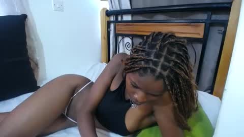 Snapshot of yarah_ chatting on February 26, 1:54 pm Yarah online show from February 26, 1:54 pm