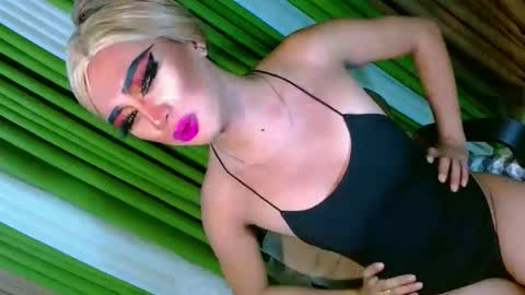 miss yasii online show from September 28, 7:23 pm