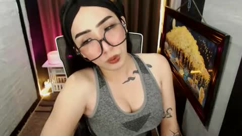 yassiered online show from November 23, 10:24 am