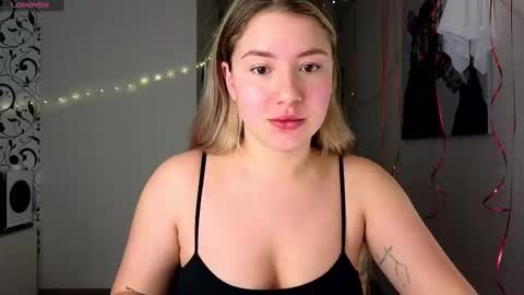 Yasyaa  online show from March 9, 2:18 am