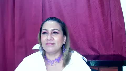 Snapshot of yayita_mature chatting on February 4, 7:55 pm yayita online show from February 4, 7:55 pm