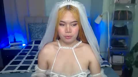 Snapshot of yazmin_shines chatting on October 14, 1:19 am Yazzi online show from October 14, 1:19 am