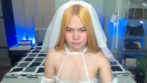 Snapshot of yazmin_shines chatting on October 1, 1:05 am Yazzi online show from October 1, 1:05 am