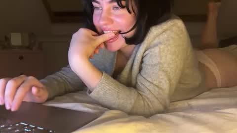 Snapshot of yeahrina chatting on September 24, 10:38 pm rina online show from September 24, 10:38 pm