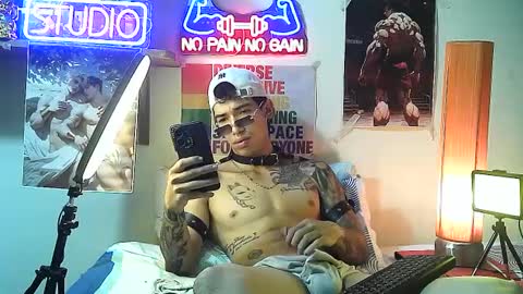 Snapshot of yeisoncastellanos1999 chatting on September 15, 11:50 pm yeisoncastellanos1999 online show from September 15, 11:50 pm