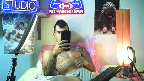 Snapshot of yeisoncastellanos1999 chatting on September 28, 2:42 am yeisoncastellanos1999 online show from September 28, 2:42 am