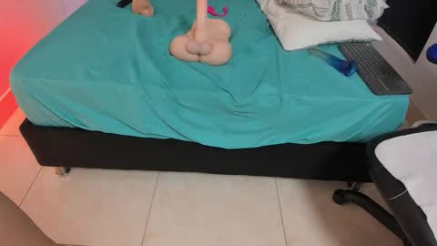 yelena03 online show from November 29, 11:34 pm