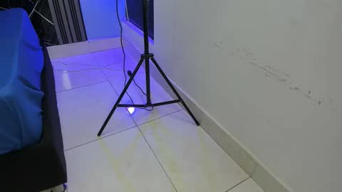 yelena03 online show from December 16, 10:49 pm