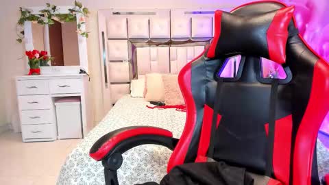 yelena  online show from December 20, 2:35 pm