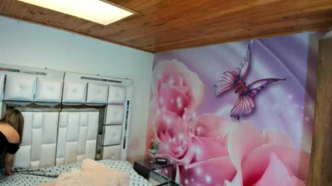 yelena  online show from January 13, 1:19 pm