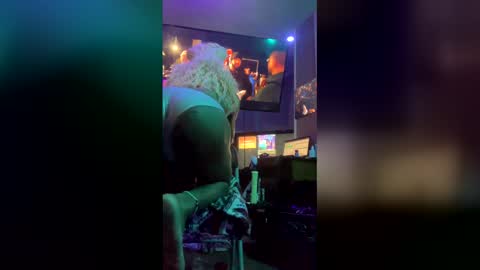 Ella Ts online show from April 11, 11:42 pm