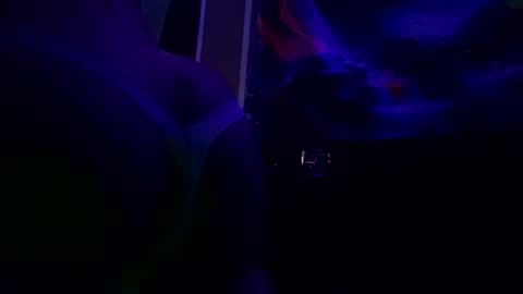 Ella Ts online show from April 14, 7:00 am