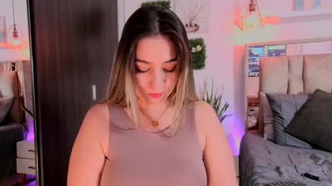 yellow_lily online show from April 13, 4:55 pm