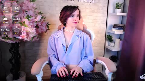 Snapshot of yellow_songbird chatting on February 8, 3:10 pm Liya online show from February 8, 3:10 pm