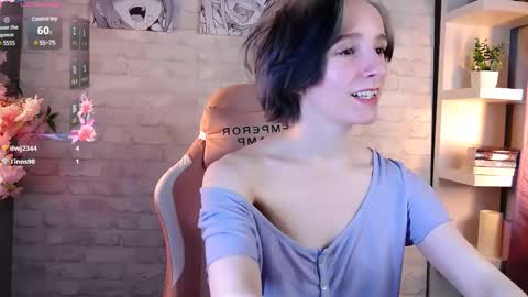 Snapshot of yellow_songbird chatting on March 1, 2:23 pm Liya online show from March 1, 2:23 pm