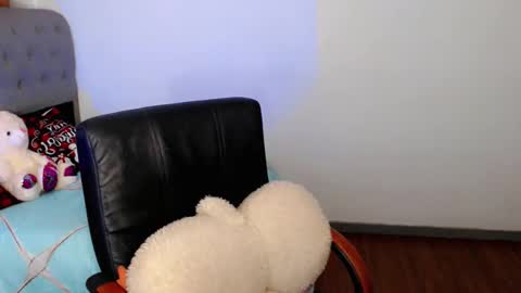 Snapshot of yen_bente chatting on September 23, 4:39 am Yen online show from September 23, 4:39 am