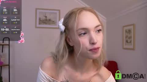 Vicki online show from November 14, 2:52 pm