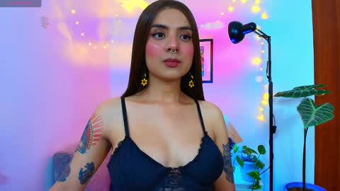 Snapshot of yeriawaddell_ chatting on February 21, 11:32 pm yeriawaddell online show from February 21, 11:32 pm