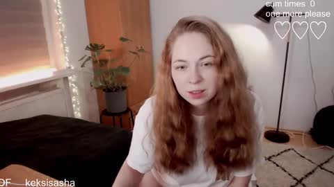 Snapshot of yes_itstrue chatting on February 17, 6:28 pm Sasha online show from February 17, 6:28 pm