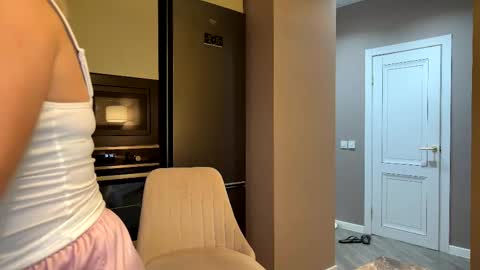 Zlata online show from November 30, 6:59 pm