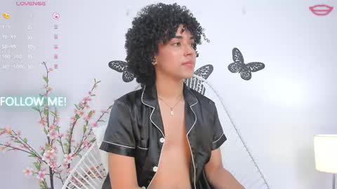 Snapshot of yess__daddyy chatting on October 3, 5:10 pm YAMPOOL online show from October 3, 5:10 pm
