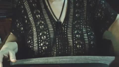 yessirprincesspet online show from April 4, 2:51 am