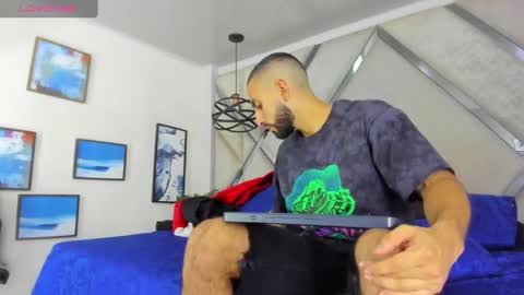 Yiyo online show from February 26, 3:03 am