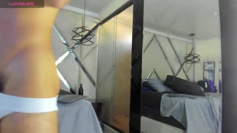 Yiyo online show from March 6, 12:41 pm