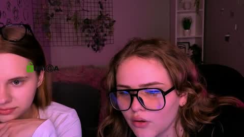 Ylia online show from April 9, 1:28 pm