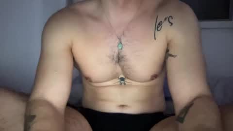 yngspaniard online show from December 21, 10:30 pm