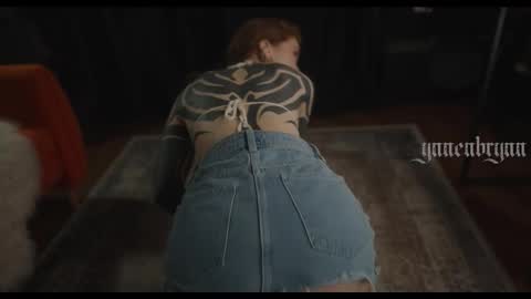 ynnenbrynn online show from March 28, 8:27 am