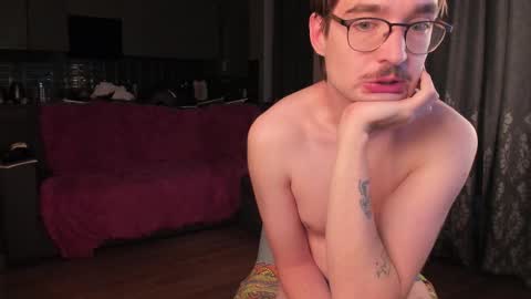 Snapshot of yoga_pizza_420 chatting on October 5, 3:48 am Max online show from October 5, 3:48 am