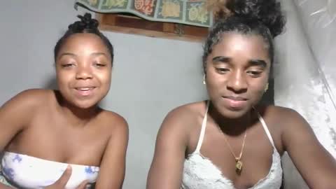 yolandrina05 online show from October 27, 8:09 pm