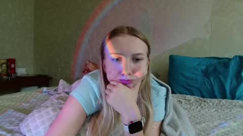Snapshot of you_cant_forget chatting on October 20, 2:11 pm you_cant_forget online show from October 20, 2:11 pm