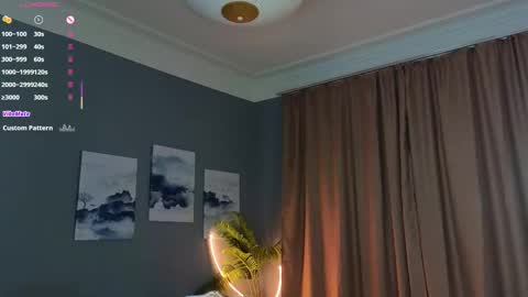 Elizabeth brunette -- Darline blonde  online show from February 18, 5:53 pm