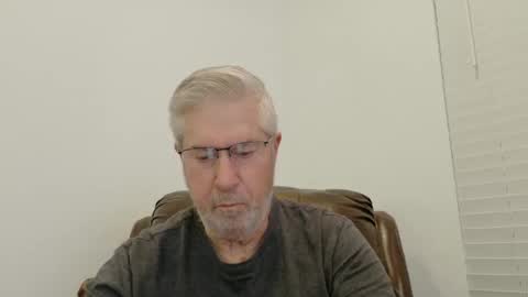 Snapshot of yougogirl_3 chatting on February 26, 12:27 pm Colorado Guy Straight online show from February 26, 12:27 pm