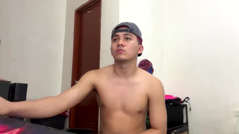 Cyrus online show from April 30, 8:57 pm