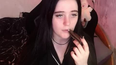 your_8a8y online show from January 12, 5:47 am