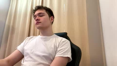 your_bunny123 online show from January 13, 10:01 am