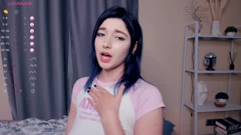 Lina online show from February 4, 12:44 pm