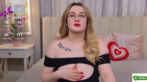 Nancy online show from November 25, 1:21 pm