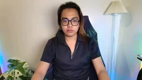 your_dreamgirlxxx69 online show from April 25, 10:50 am