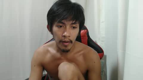 your_guy111 online show from May 9, 1:50 pm