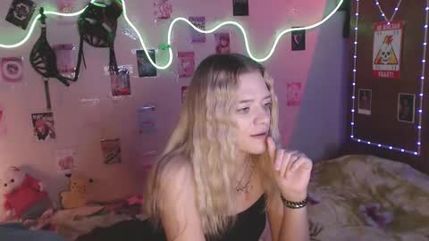 Your Horny Friends online show from November 5, 2:41 pm