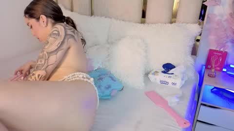 Isa online show from February 21, 11:19 pm