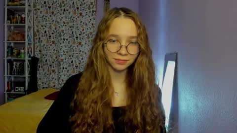 Leslie online show from November 9, 10:01 pm